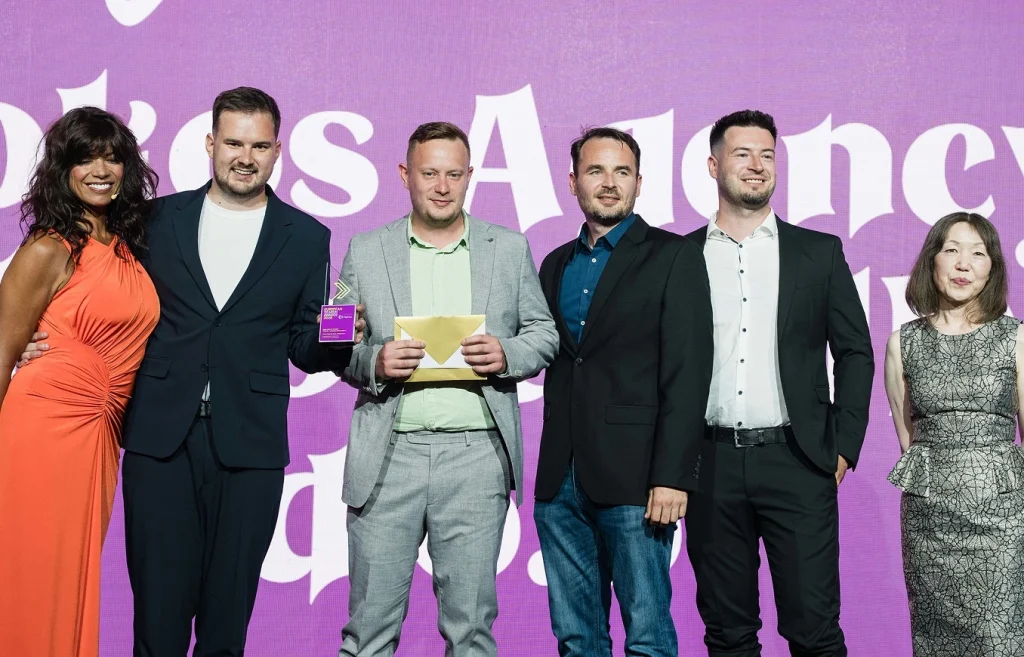 Ekipa agencije Kokos ob prejemu nagrade European Search Awards 2026.